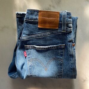 Levi’s Ribcage Straight Ankle - Size 23